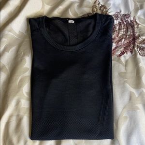 Lululemon top
